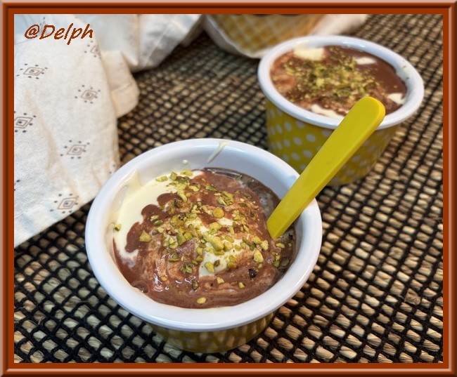 Glace Sundae au chocolat
