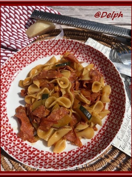 One pot pasta aux tomates, courgette et&nbsp;chorizo